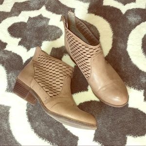 ZigSoho ankle booties with cutout design